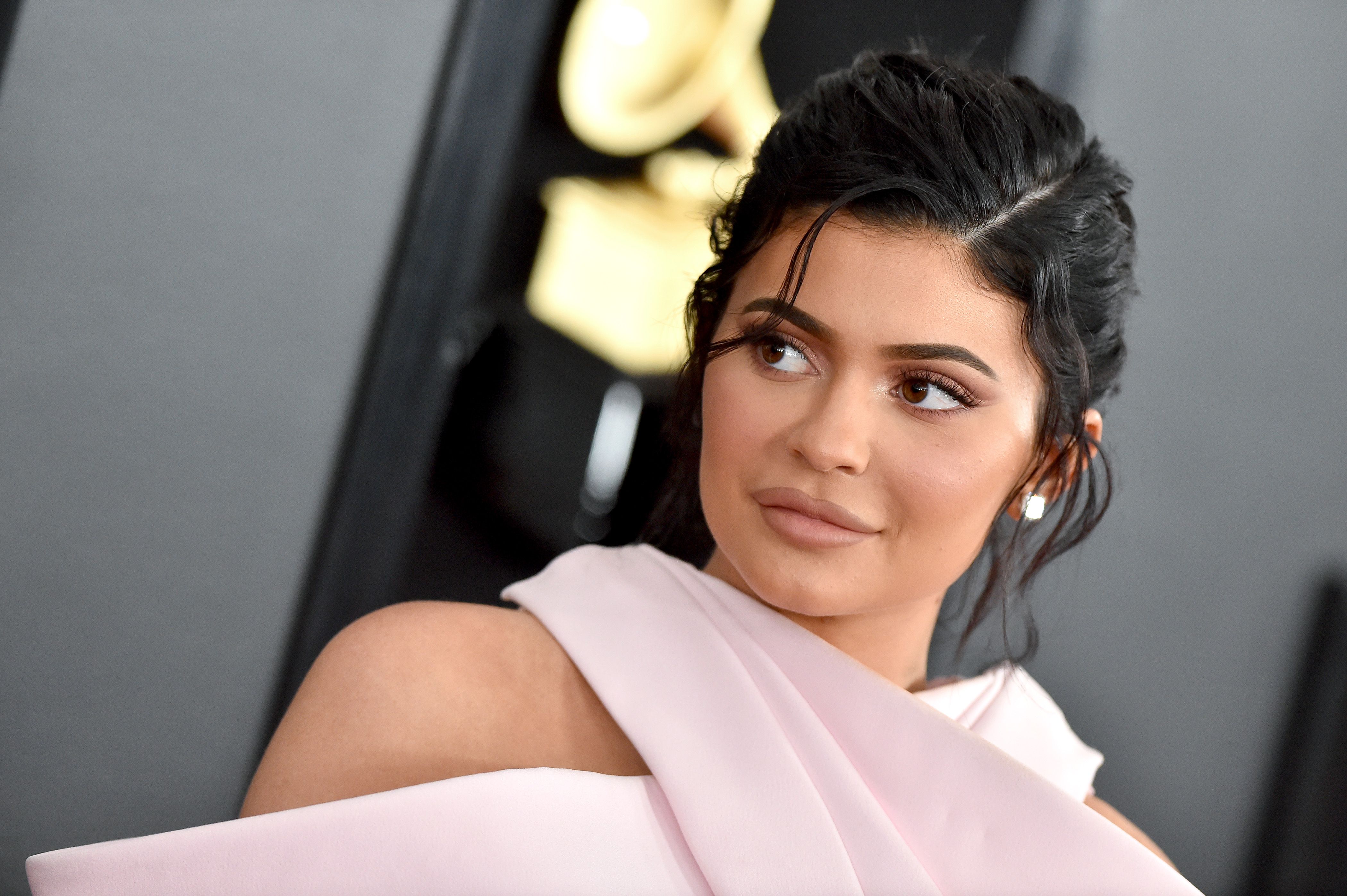 kylie-jenner-attends-the-61st-annual-grammy-awards-at-news-photo-1128898114-1552834198